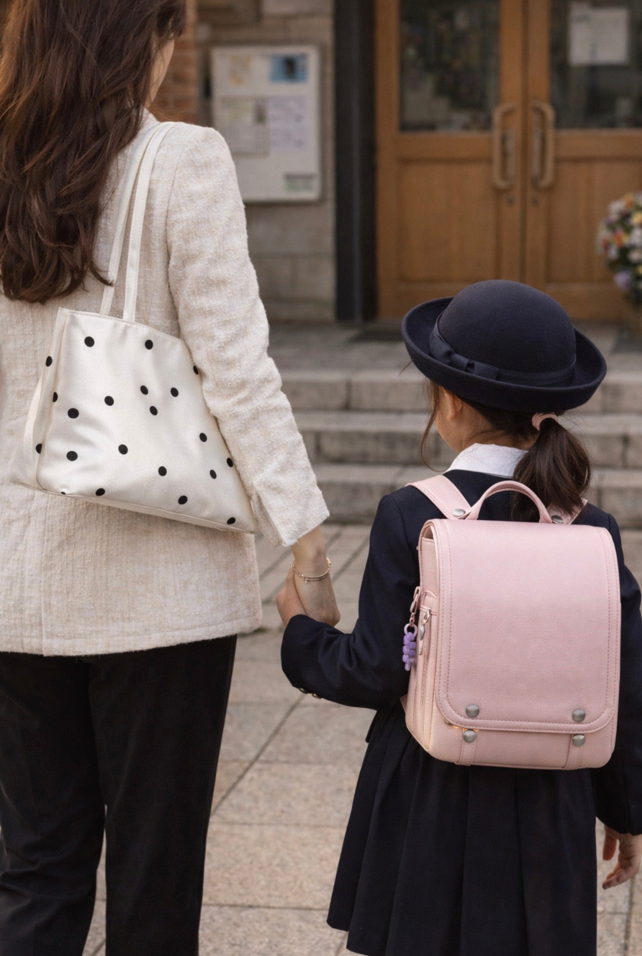 Lightweight Everyday Essential Shoulder Tote